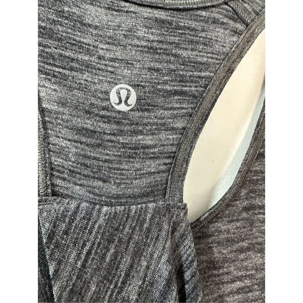 Lululemon women’s gray heather racerback tank top size 4.  #24-1778